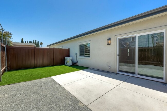 Photo - 6838 Tower St