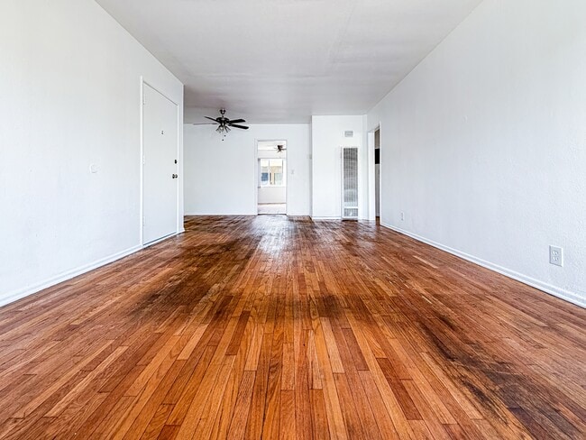 Photo - 4024 Palmwood Dr Unit 2