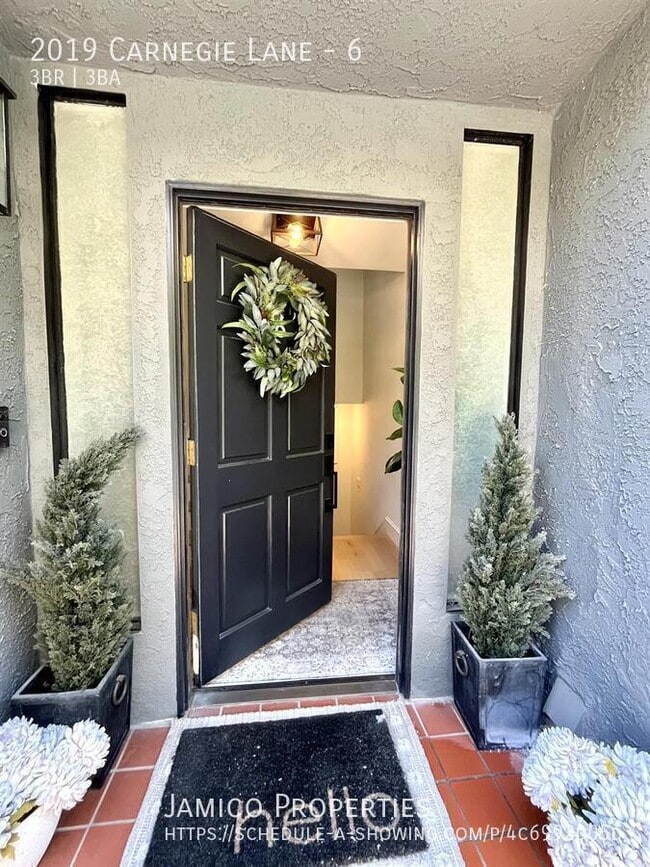 Photo - 2019 Carnegie Ln Unit 6