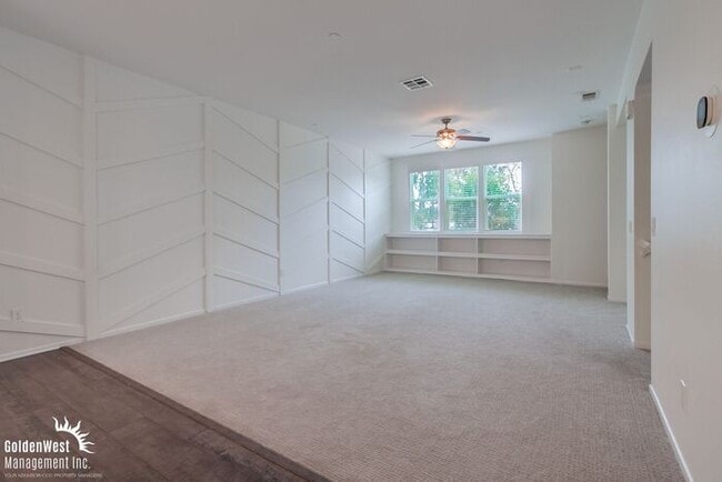 Photo - Stylish 3Bdm 4Ba Townhome in Escondido!