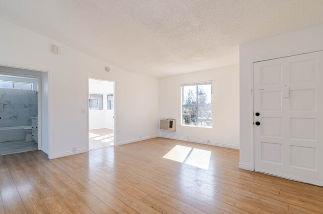 Photo - 13015 Vanowen St Unit 10