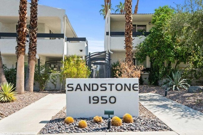 Building Photo - 1950 S Palm Canyon Dr Unit 107