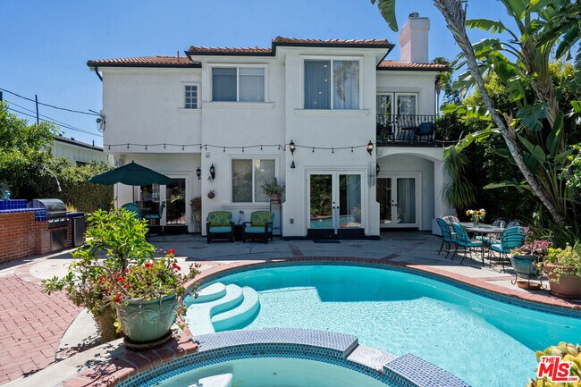 Photo - 4544 Tobias Ave