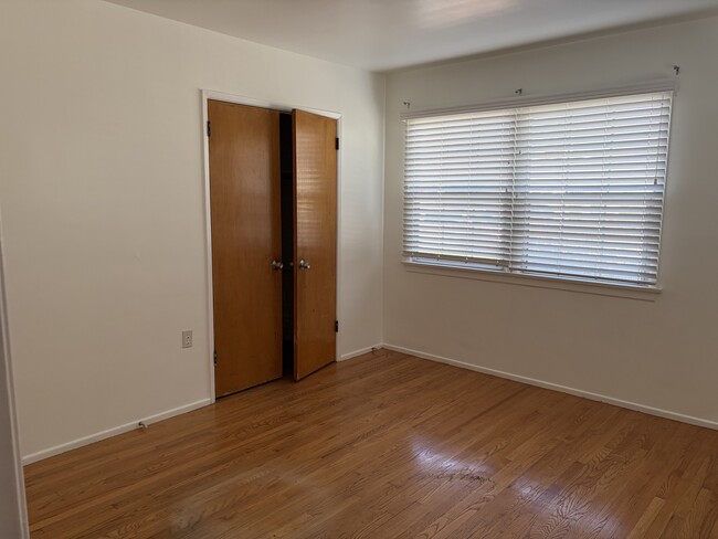 Photo - 7129 Lotus Ave