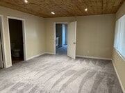 Photo - Walk to town 1 Bedroom Apartment