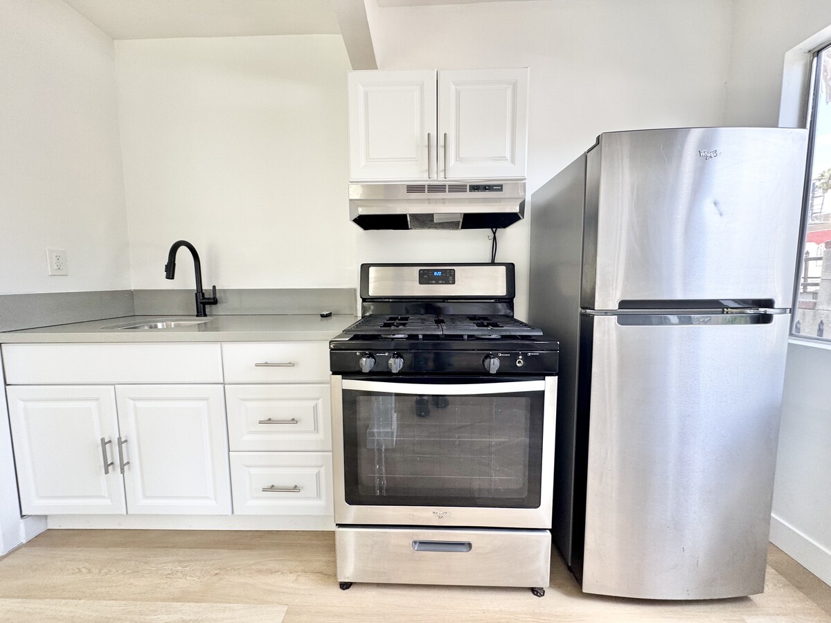 Photo - 1431 N Hobart Blvd Apartment Unit 141