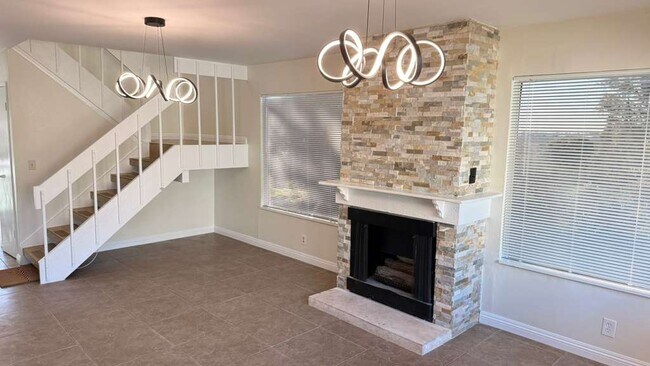 Photo - 22 Latitude Ct