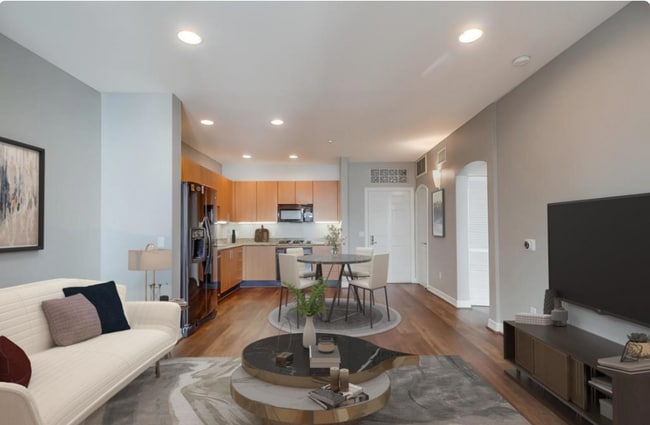 Building Photo - 525 11th Ave Unit 1303