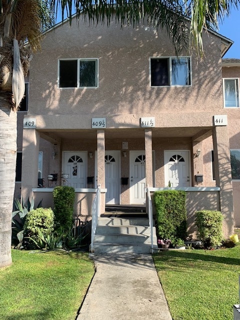 Building Photo - 409 E 56th St Unit 409 half 56th Street