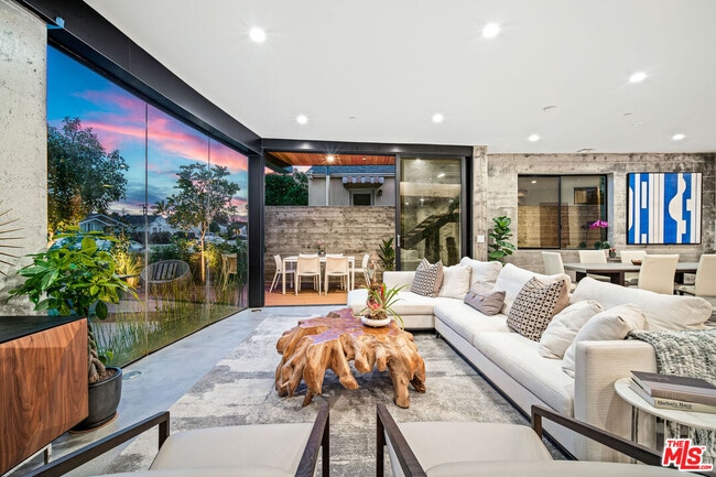 Photo - 11519 Mississippi Ave Townhome