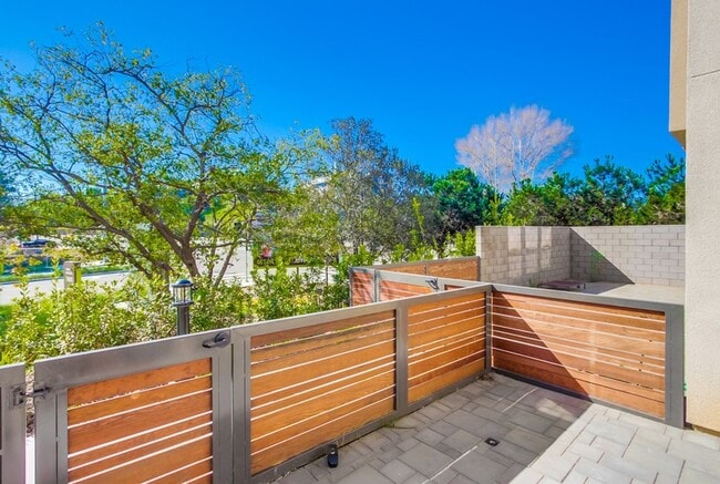 Photo - Mira Mesa 3 Bedroom Townhome!