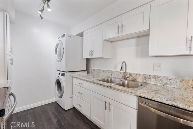 Building Photo - 433 S Manhattan Pl Unit 209
