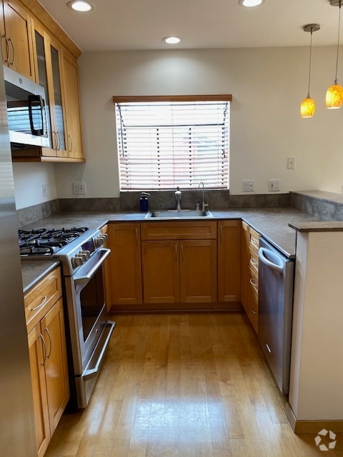 Building Photo - 913 17th St Unit 1 Rental