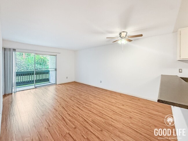 Photo - Charming 1B/1BA Condo in Bay Ho w/ Walk-In Closet, Ceiling Fans & New Flooring! Unit 139