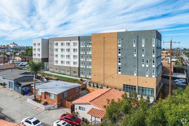 Photo - Naranja Apartments