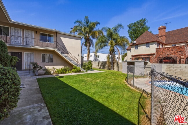 Photo - 5117 Crenshaw Blvd Unit 12