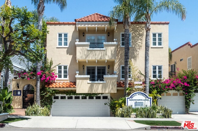 Photo - 916 N Alfred St Unit 6