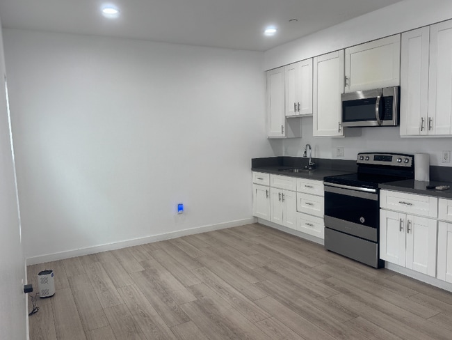 Photo - 532 Cesar E. Chavez Pkwy Unit B