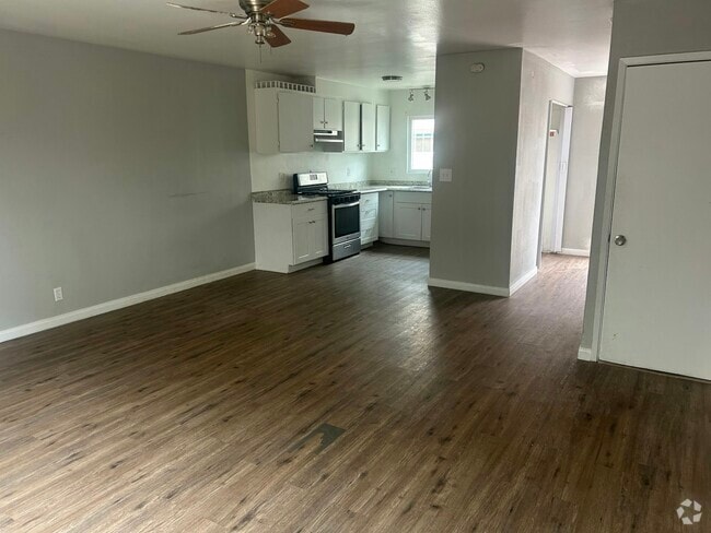 Building Photo - 458 Grand Ave Unit C Rental