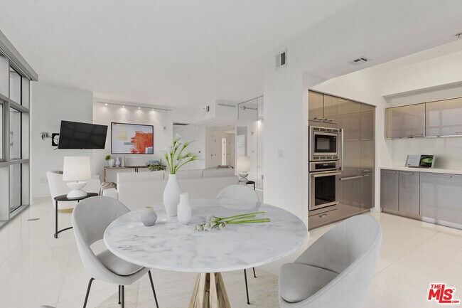 Photo - 13700 Marina Pointe Dr Unit 1915