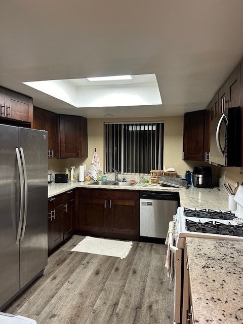 Kitchen - 4004 Mahaila Ave