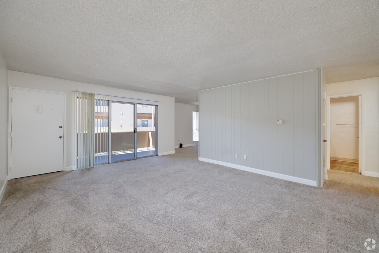 3D Tour - Dorchester STOP IN FOR MOVE IN BONUS!