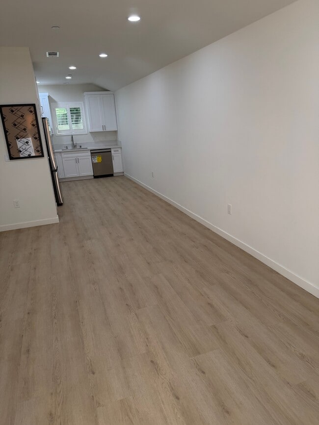 Entrance - 15030 Hesby St Unit 150301/2