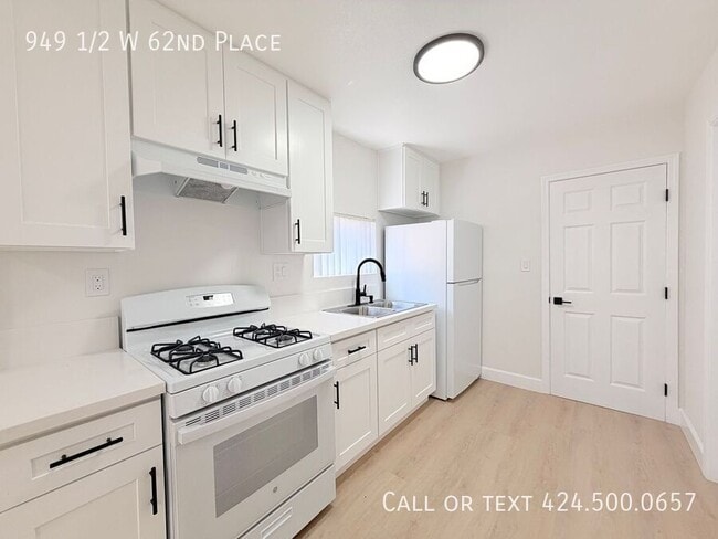 Photo - 949 1/2 W 62nd Place-