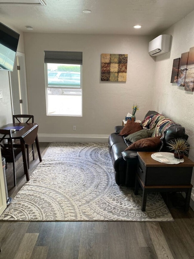 Photo - 910 S Lincoln Ave Unit SI ID1496399P