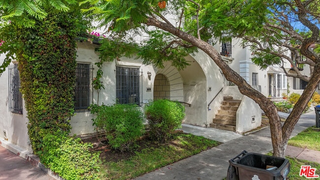 Photo - 351 N Sierra Bonita Ave Unit 2