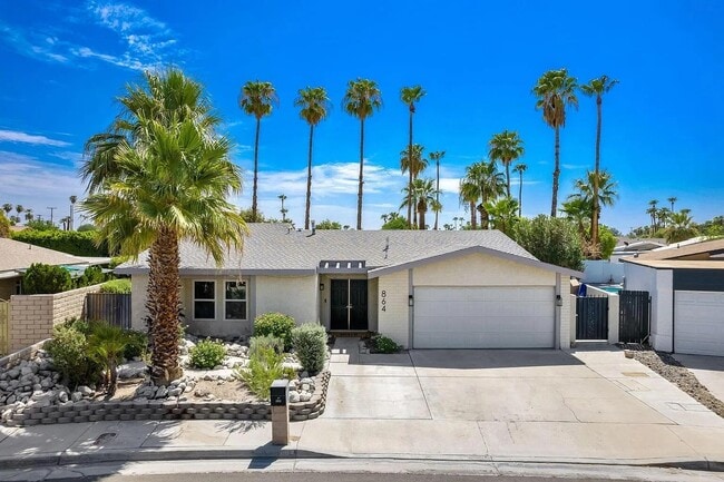 Photo - 864 S Mountain View Dr House