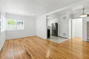Photo - 14205 Moorpark St Apartments