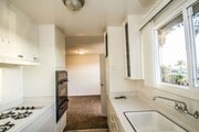 Photo - Charming Light Filled Ventura 2 Bd Cottage... House