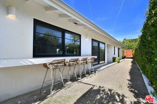 Photo - 2145 Linda Flora Dr