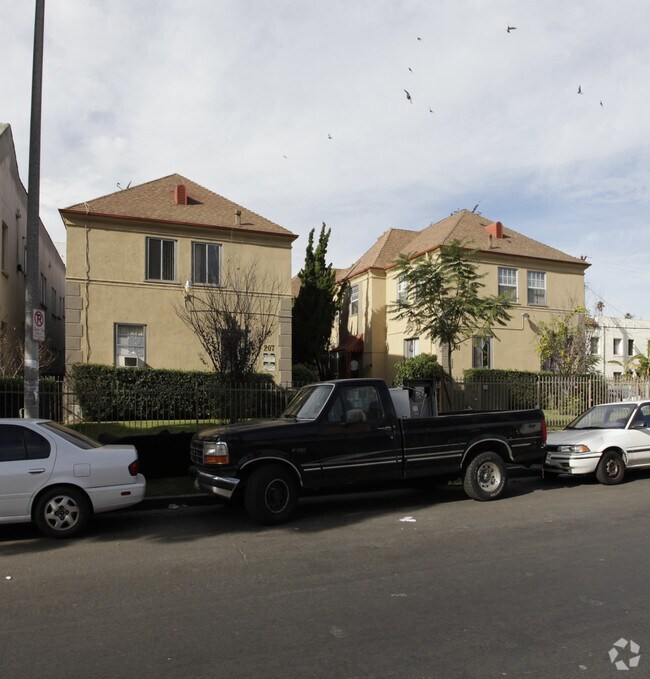 Photo - 201-207 S Kenmore Ave