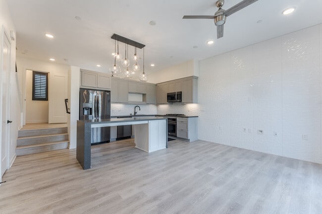 Anden - Anden Townhomes