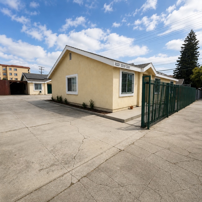 Building Photo - 3319 W 63rd St
