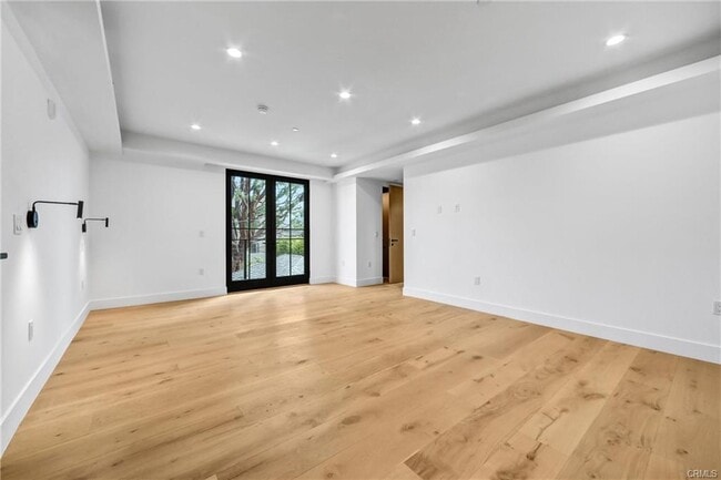 Photo - 10352 Riverside Dr Unit 203a