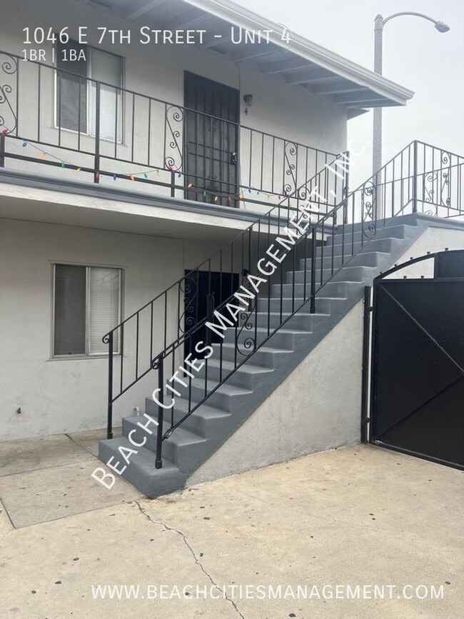 Building Photo - 1046 E 7th St Unit 4