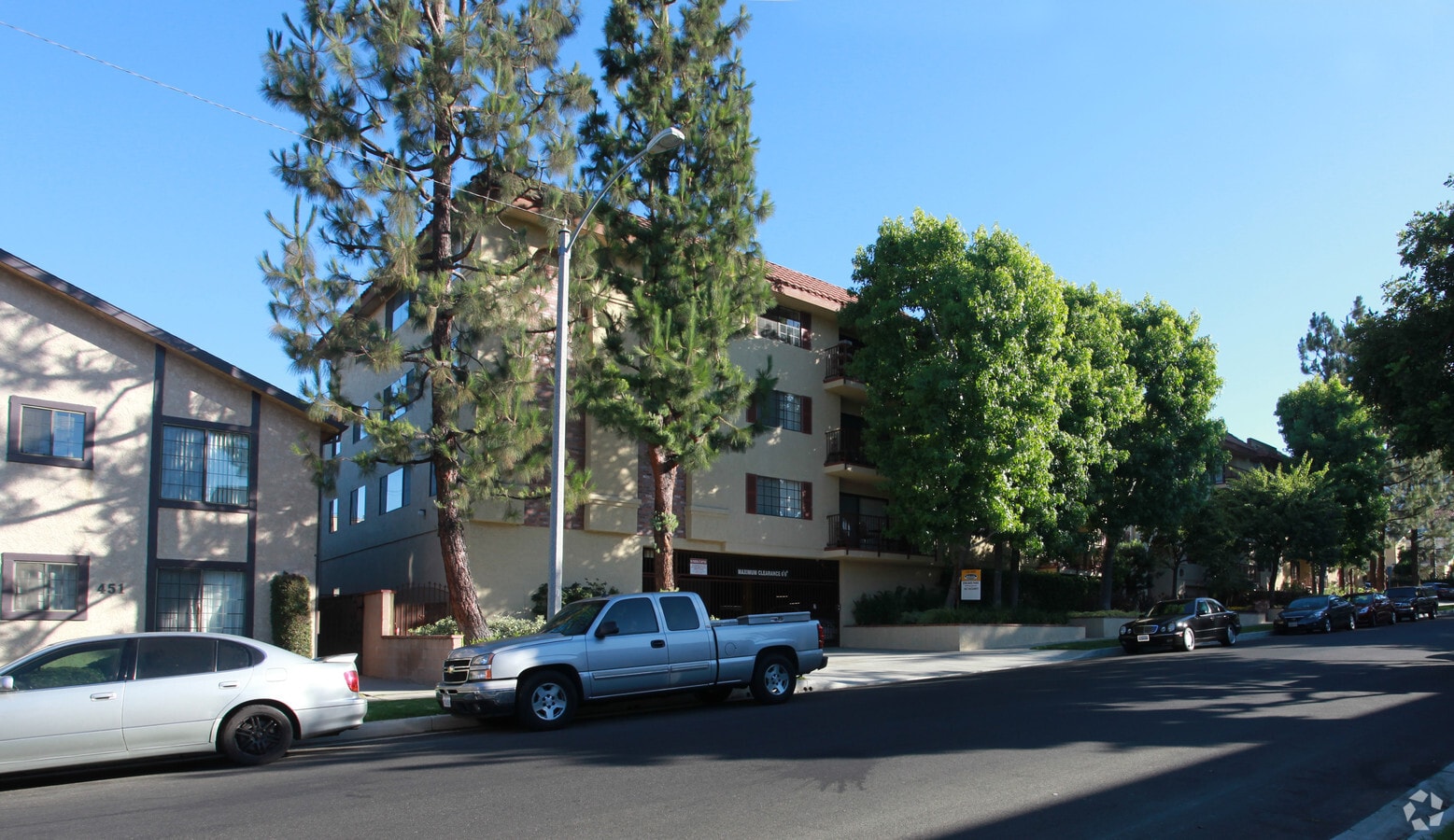 501 East Santa Anita - 501 East Santa Anita