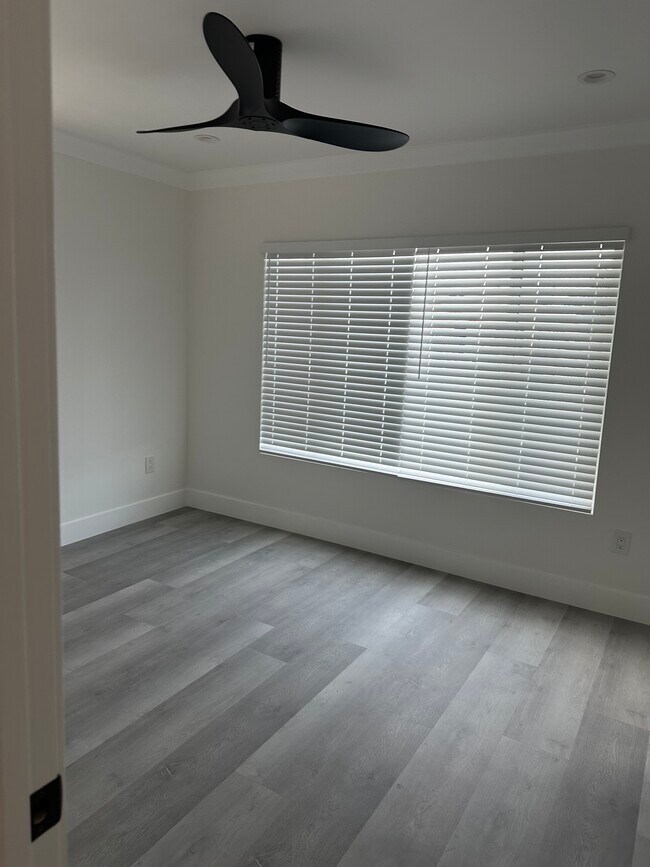 Photo - 500 W Buckthorn St