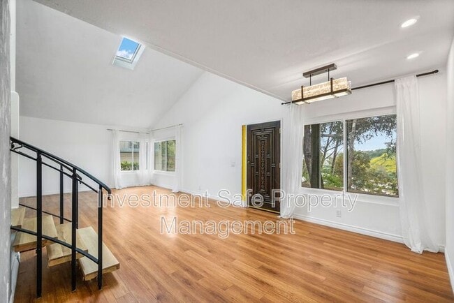 Building Photo - 8077 Caminito Mallorca Rental