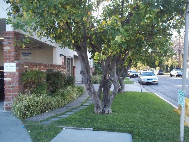 Photo - 5929 Laurel Canyon Blvd Unit 14