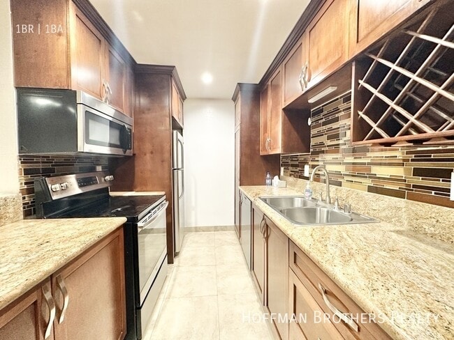 Photo - 1515 S Beverly Dr Unit 305
