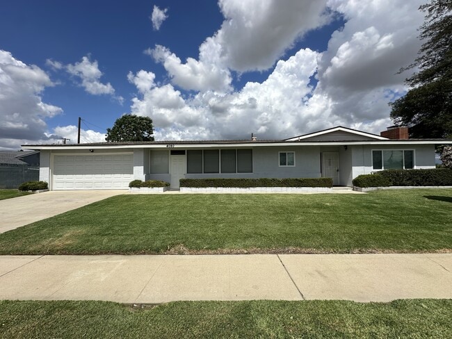 Photo - 4080 Locust St