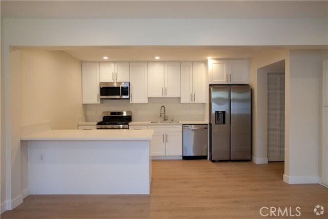Building Photo - 2255 N Catalina St Rental