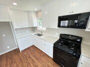 Photo - Extensively Remodeled 3 Bed 2 Bath Garden ... House