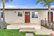 Photo - 6915 Encino Ave House