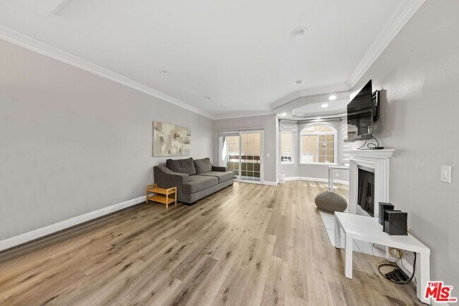 Photo - 4301 Fulton Ave Unit 103