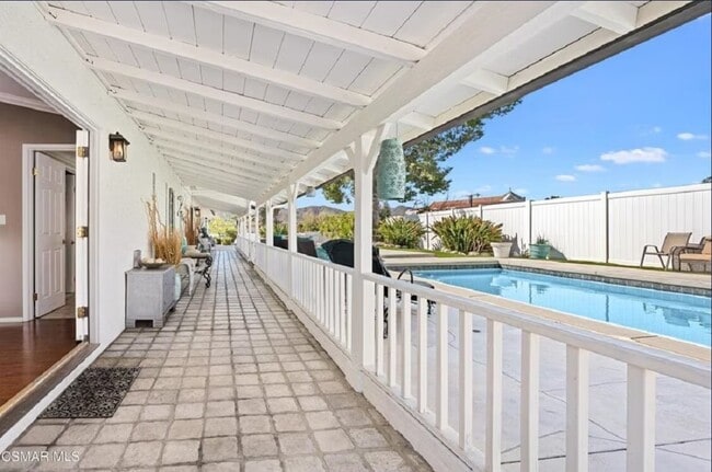 Photo - 1641 E Hillcrest Dr Unit B